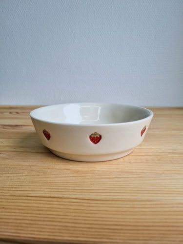 Jordbærskål Ø 14,8 cm.
