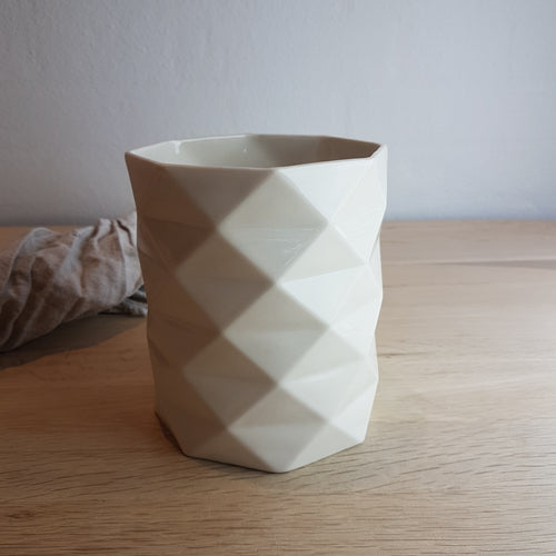 Fold vase/urtepotte H 14 cm Ø 12 cm.
